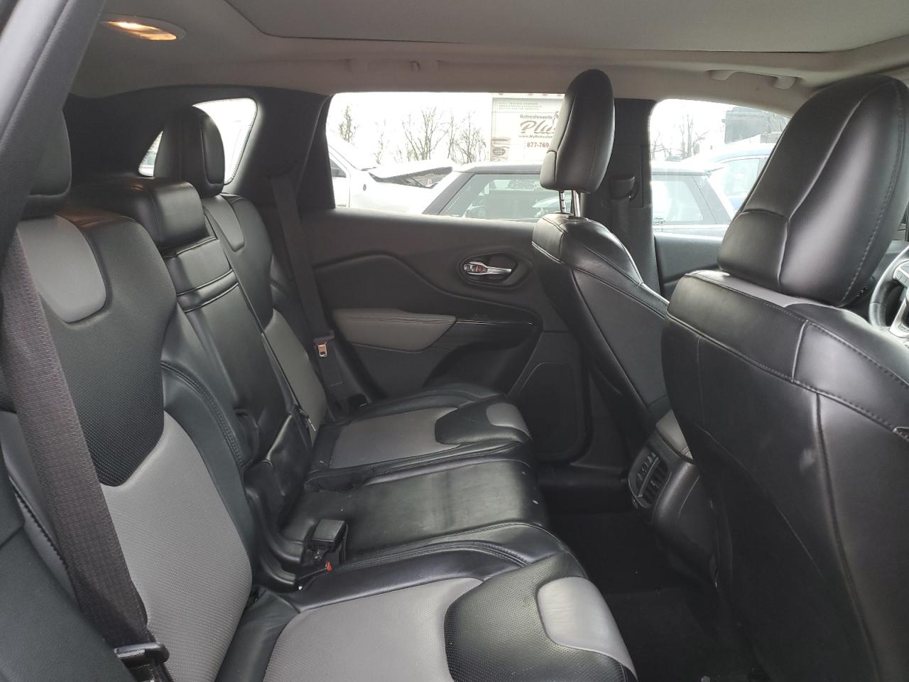 2014 Jeep Grand Cherokee - Image 11