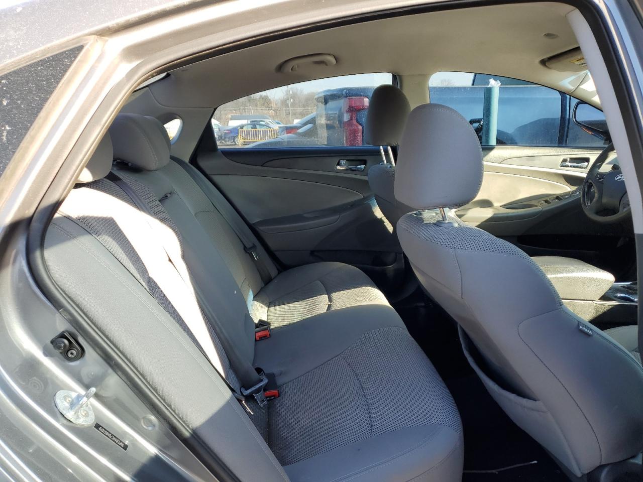 2013 Hyundai Sonata - Image 10
