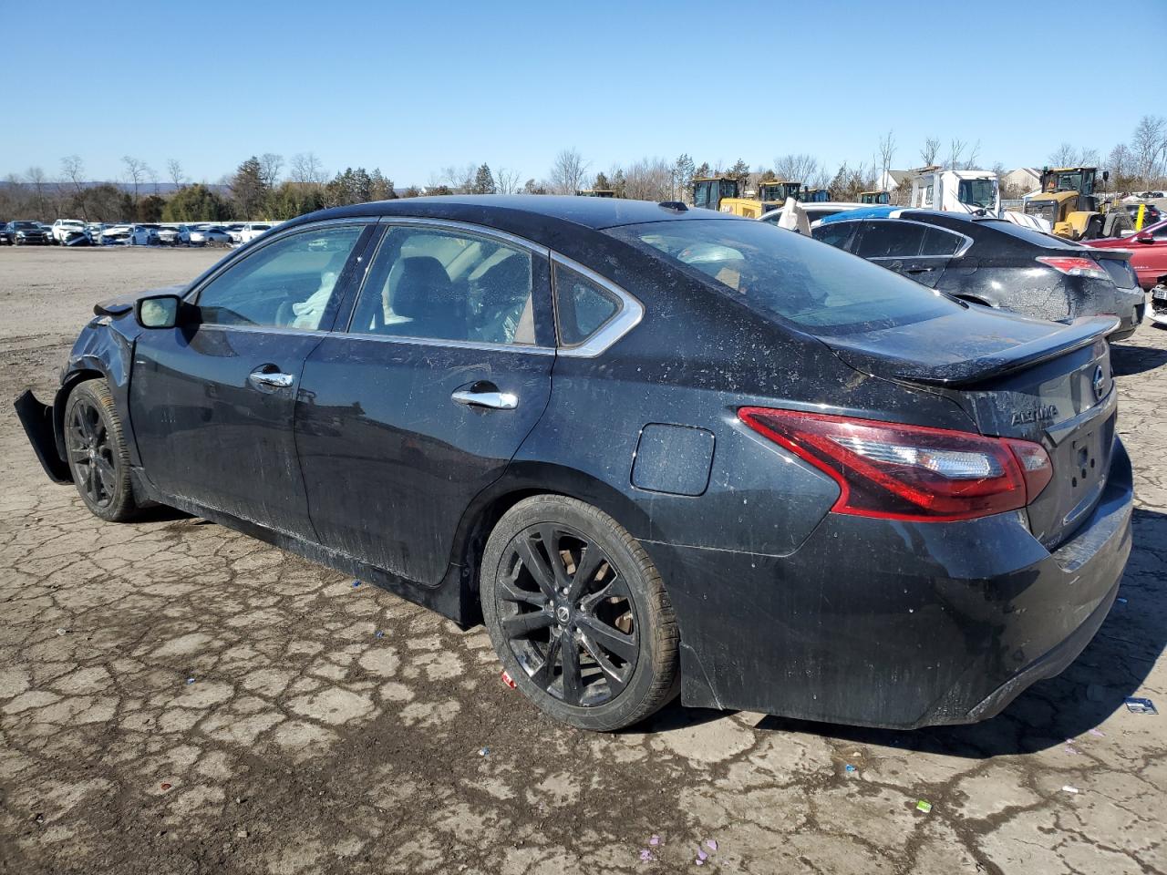 2018 Nissan Altima - Image 2