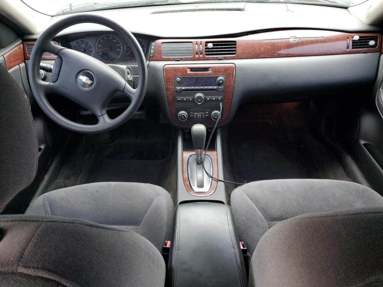 2009 Chevrolet Impala - Image 8
