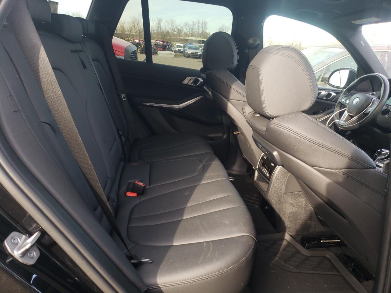 2022 BMW X5 - Image 10