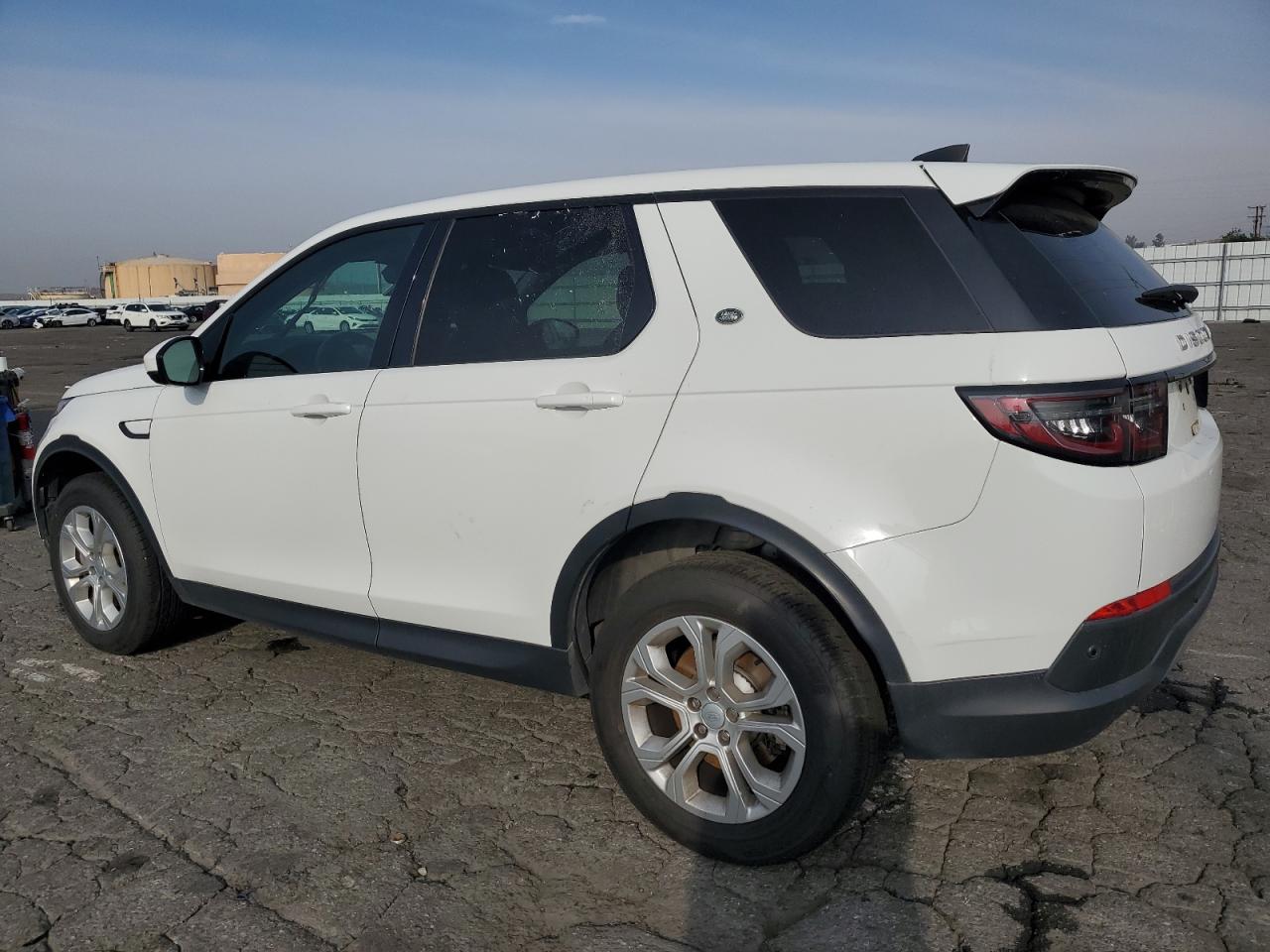 2022 Land Rover Discovery - Image 2