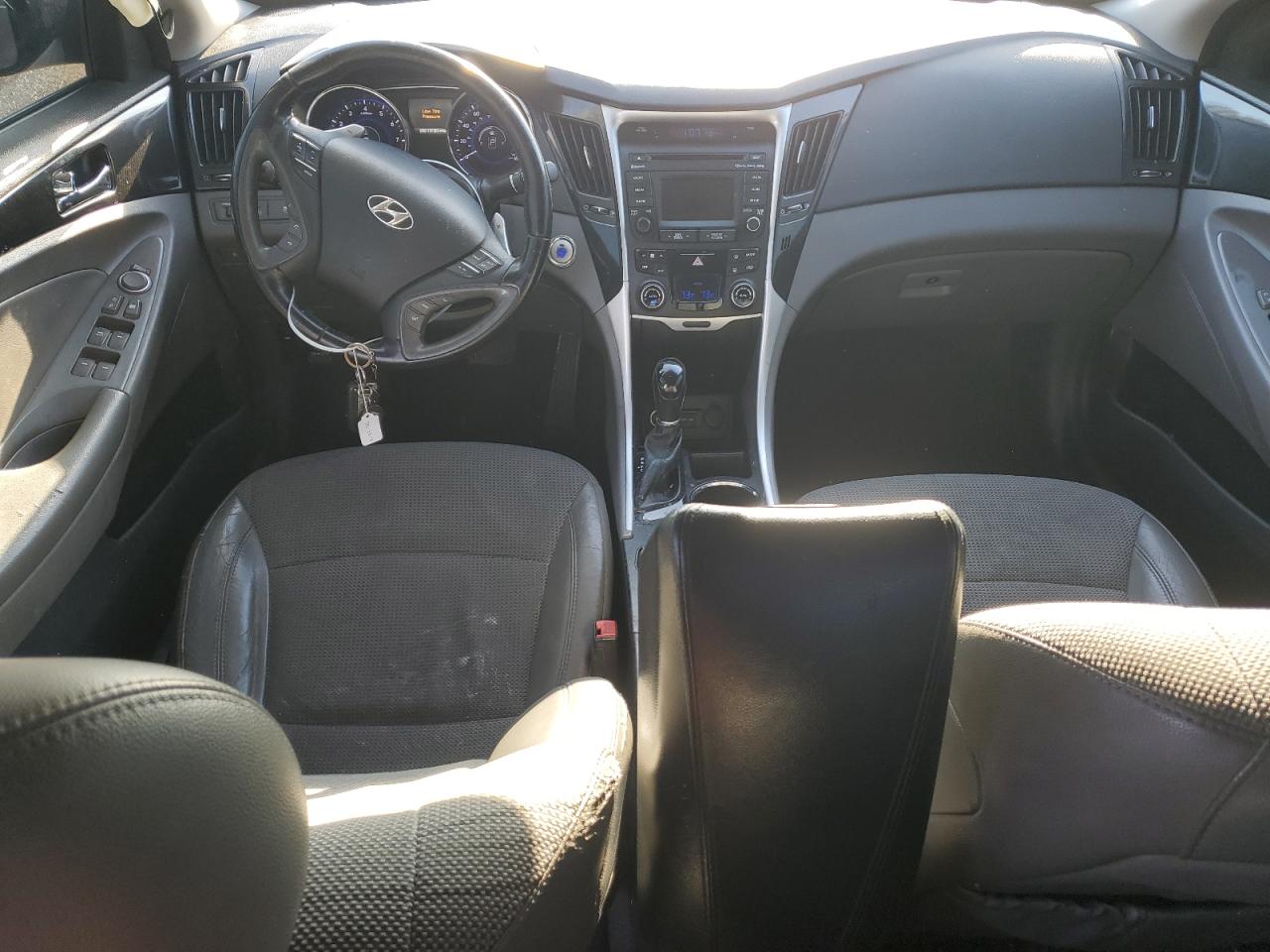 2014 Hyundai Sonata - Image 8