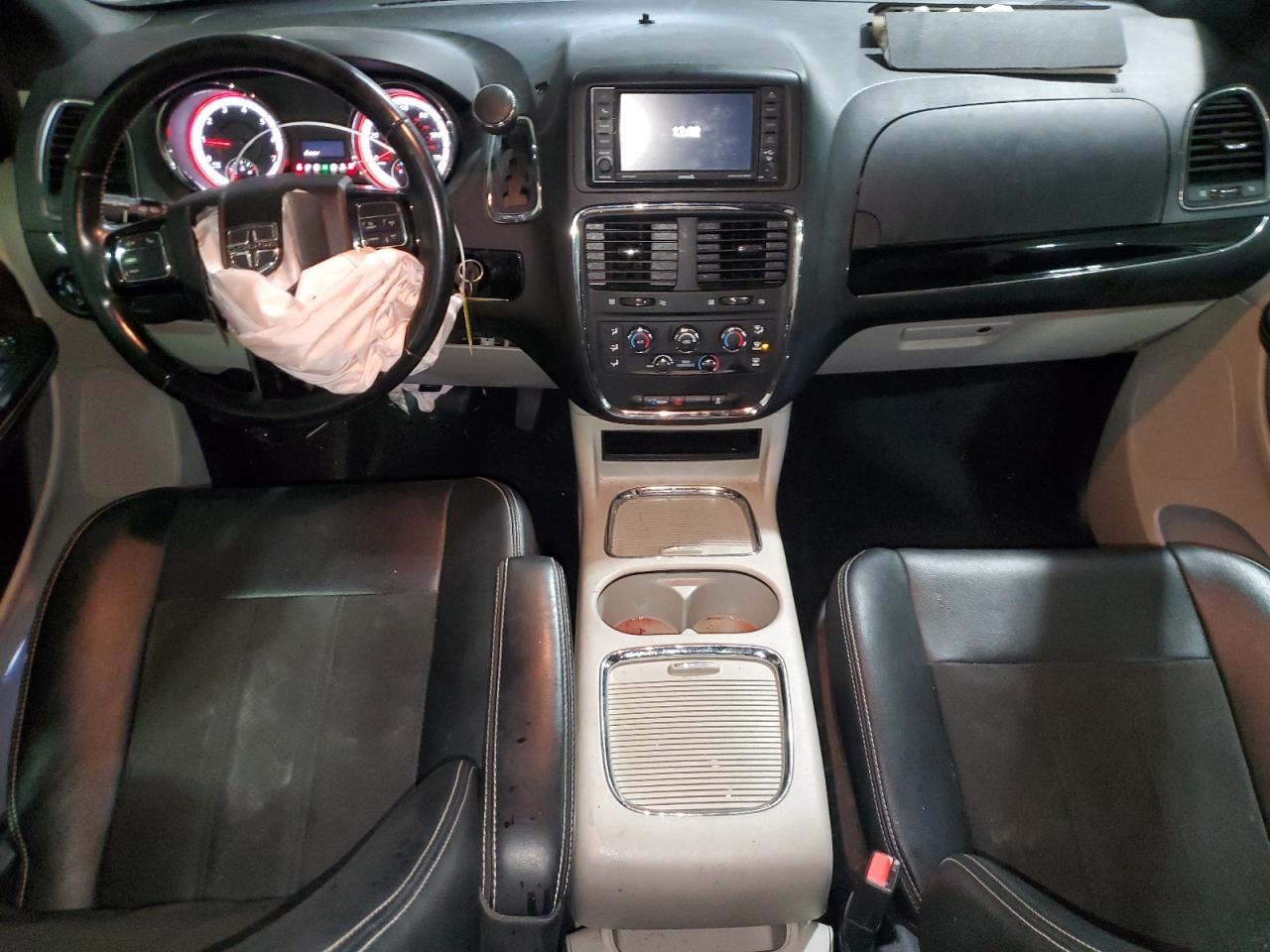 2019 Dodge Caravan - Image 8