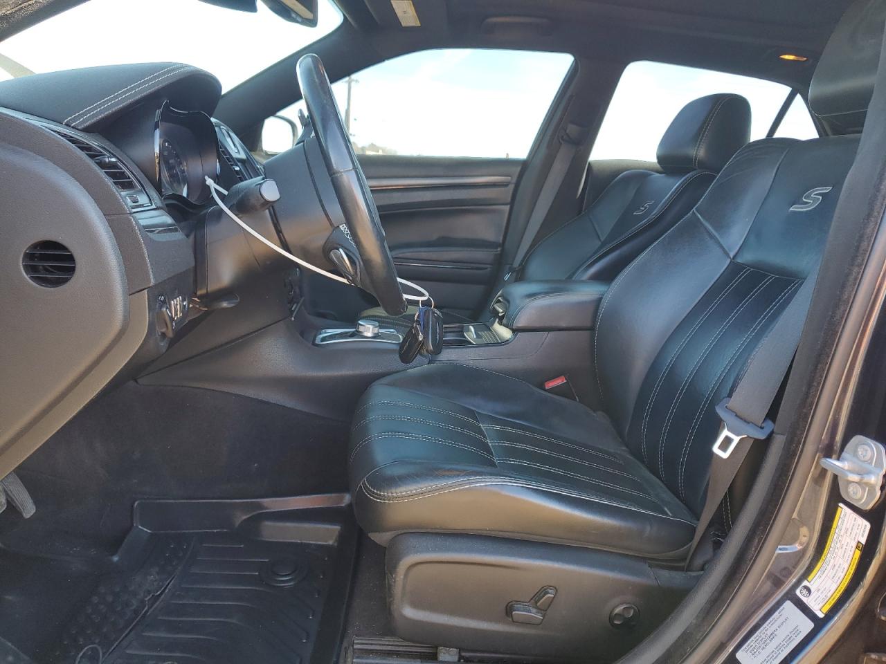 2016 Chrysler 300 S VIN: 2C3CCAGGXGH282929 Lot: 85755324