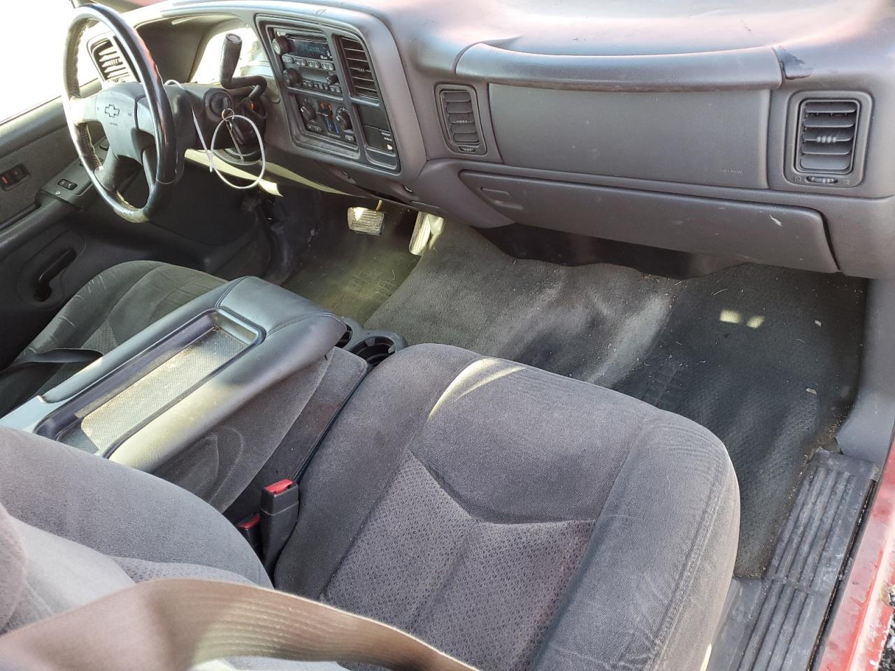 2003 Chevrolet Silverado - Image 8