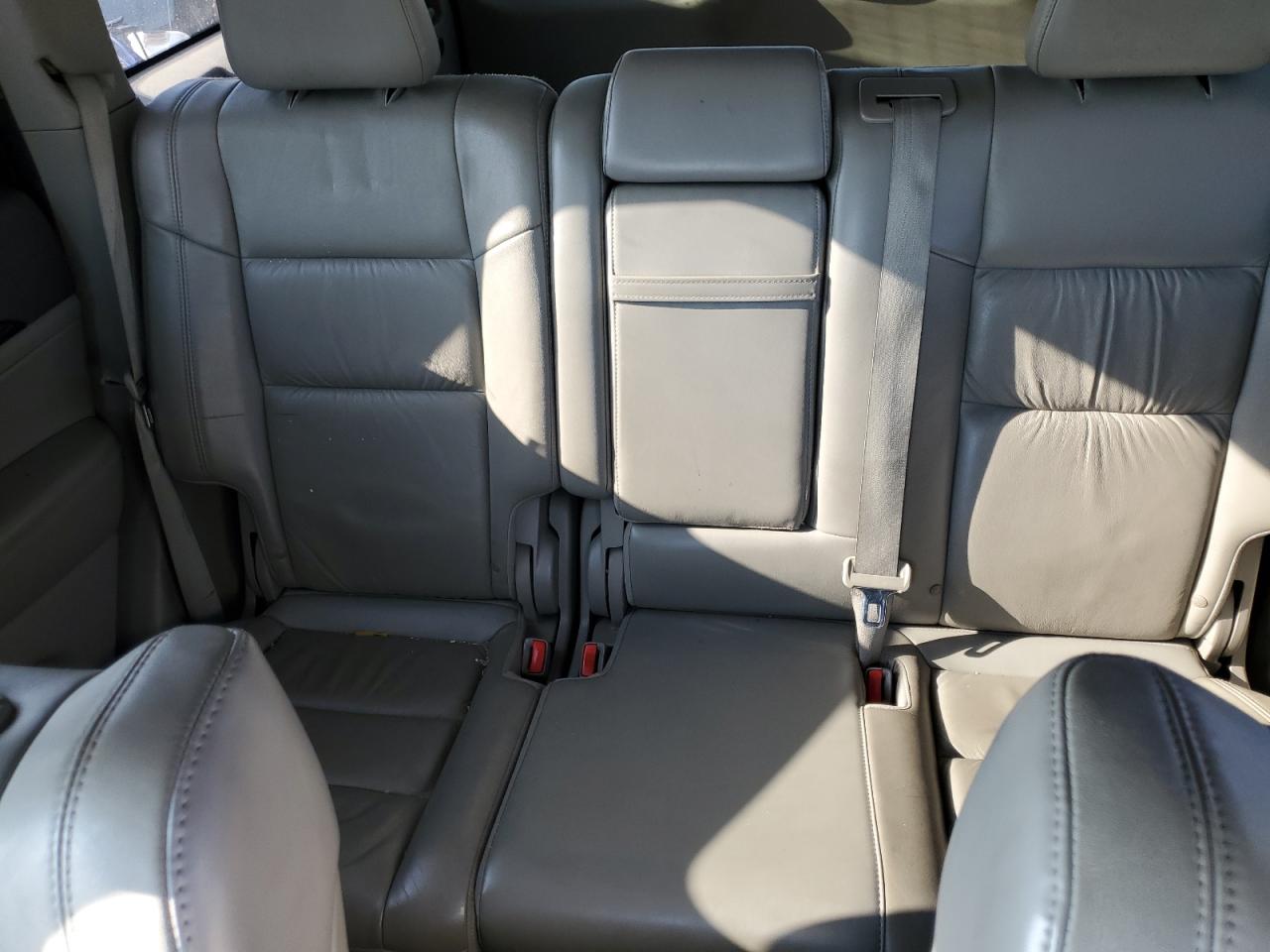 2011 Jeep Grand Cherokee - Image 10