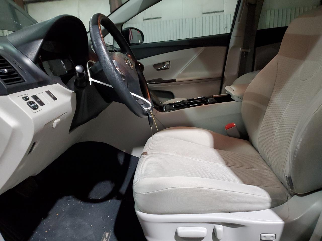 2012 Toyota Venza - Image 7