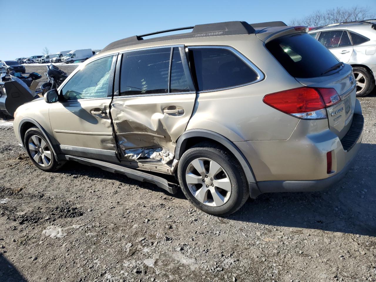2010 Subaru Outback - Image 2