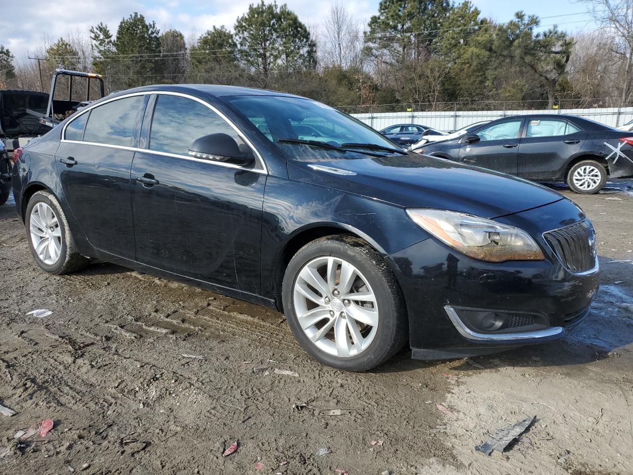2017 Buick Regal - Image 4