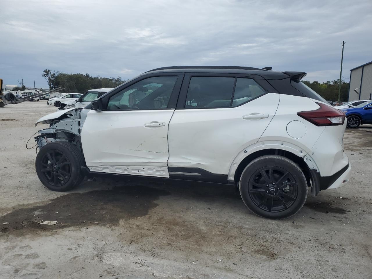 2024 Nissan Kicks - Image 2