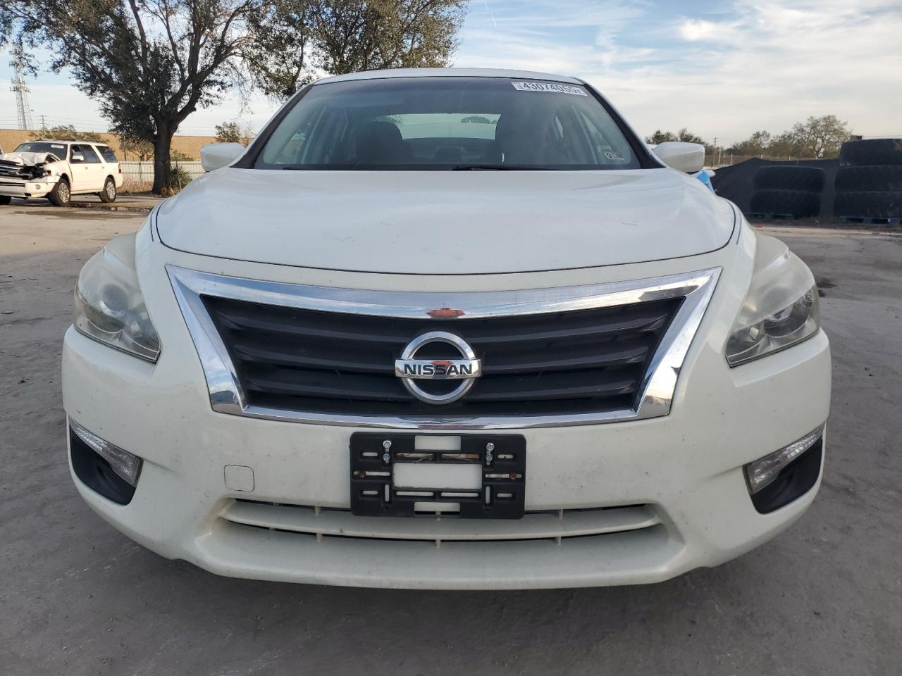 2014 Nissan Altima - Image 5