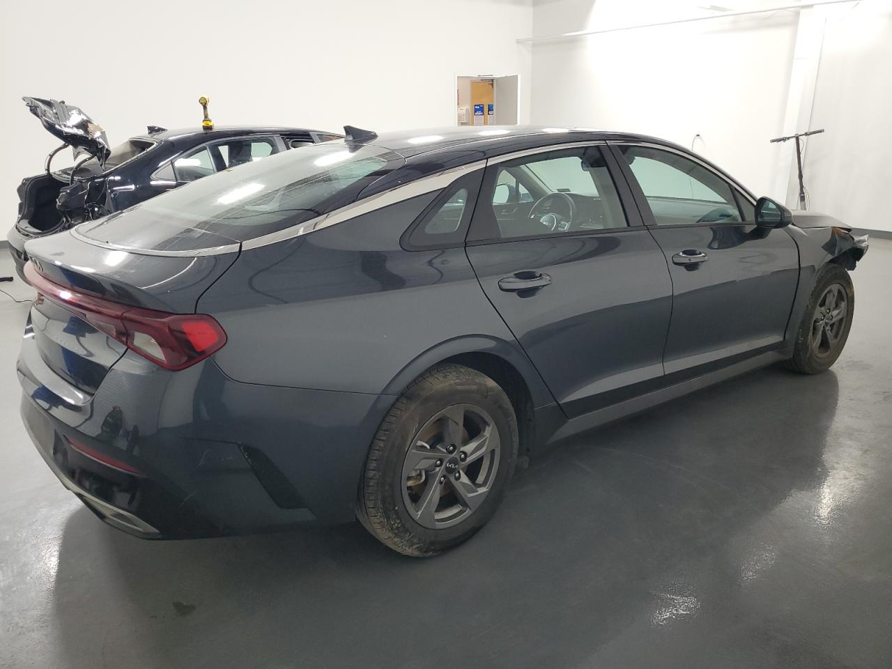 2023 Kia K5 - Image 3