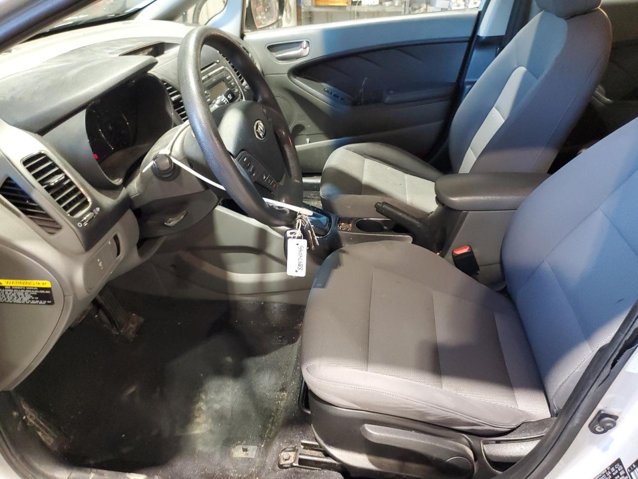 2017 Kia Forte - Image 7