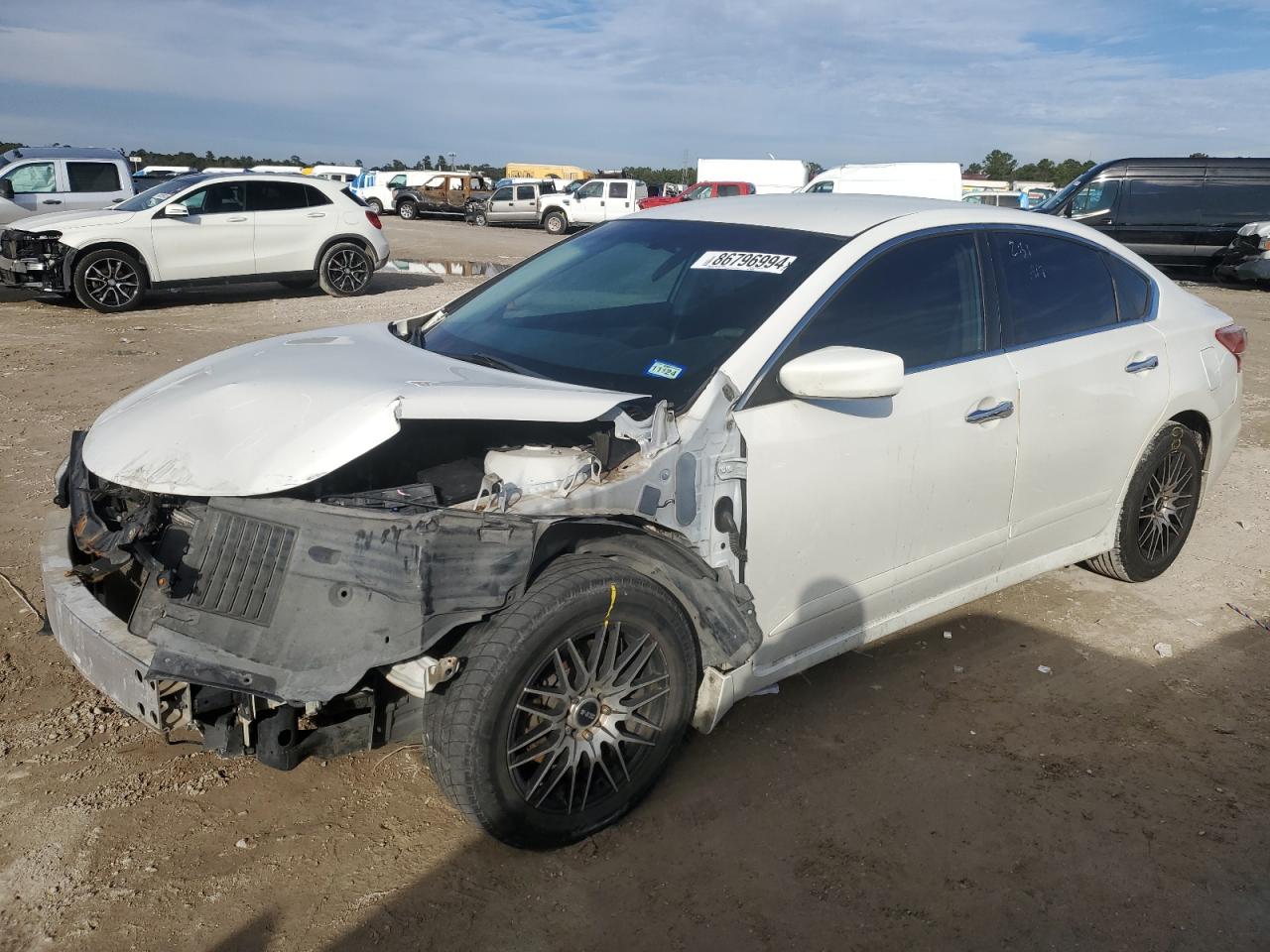2013 Nissan Altima - Image 1