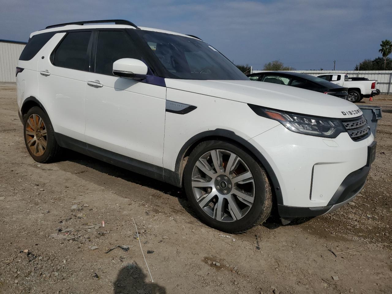 2018 Land Rover Discovery - Image 4