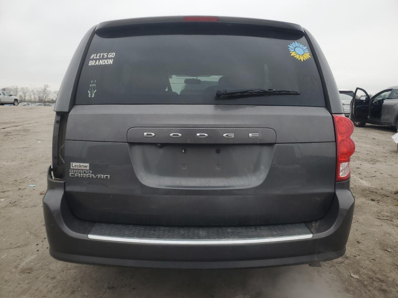 2018 Dodge Caravan - Image 6