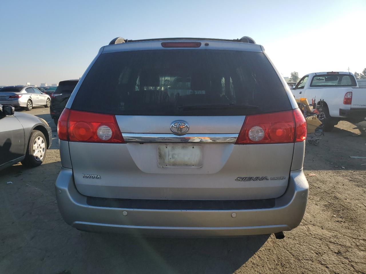 2009 Toyota Sienna - Image 6