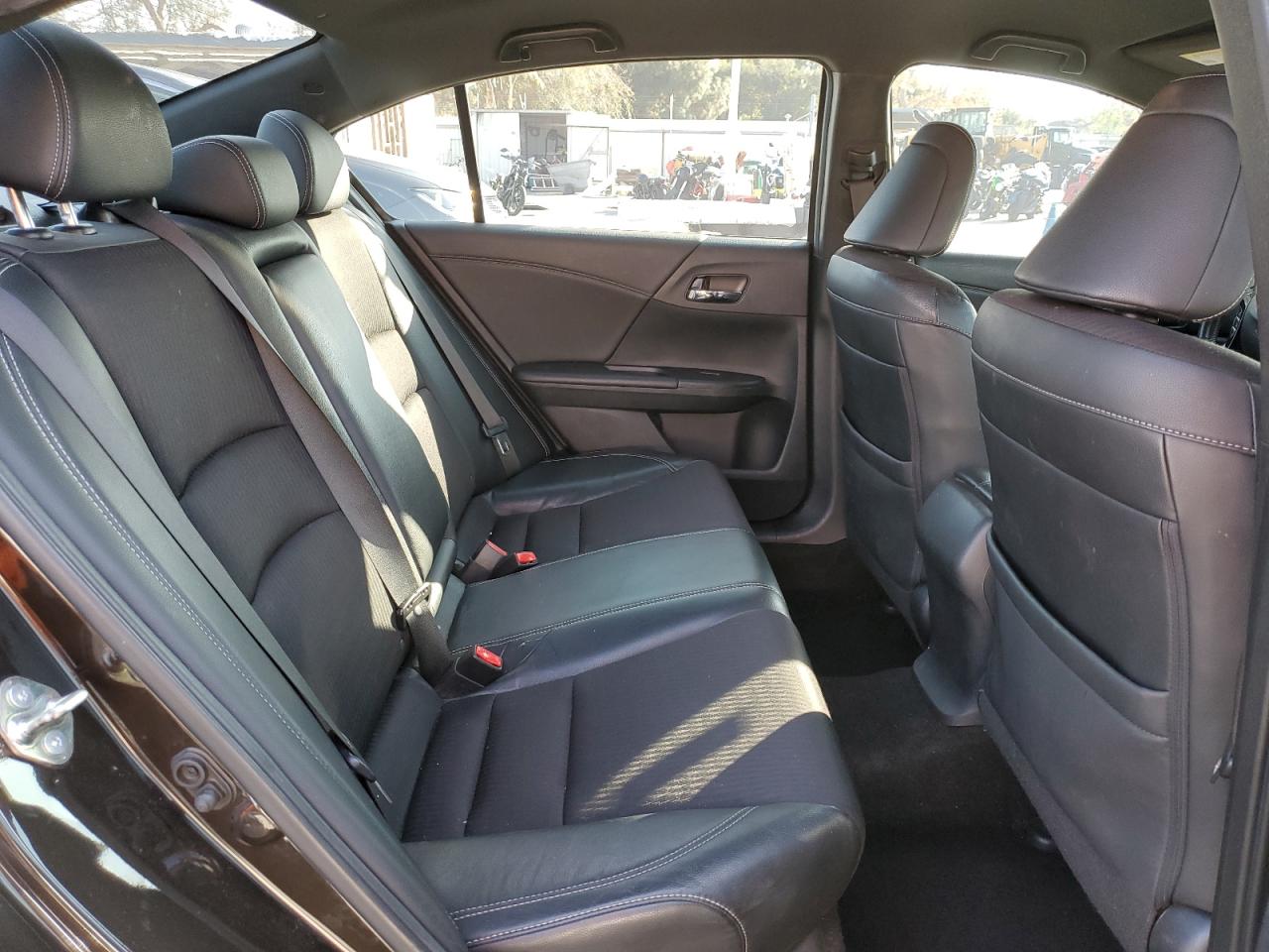 2016 Honda Accord - Image 11