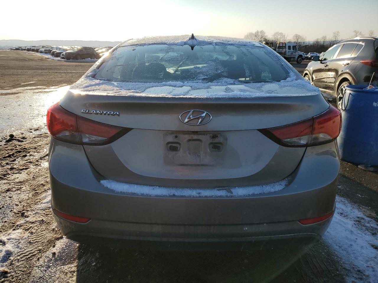 2016 Hyundai Elantra - Image 6