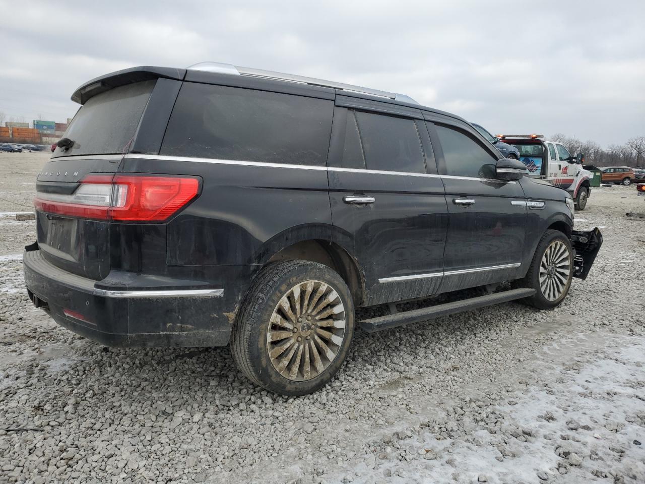 2018 Lincoln Navigator - Image 3