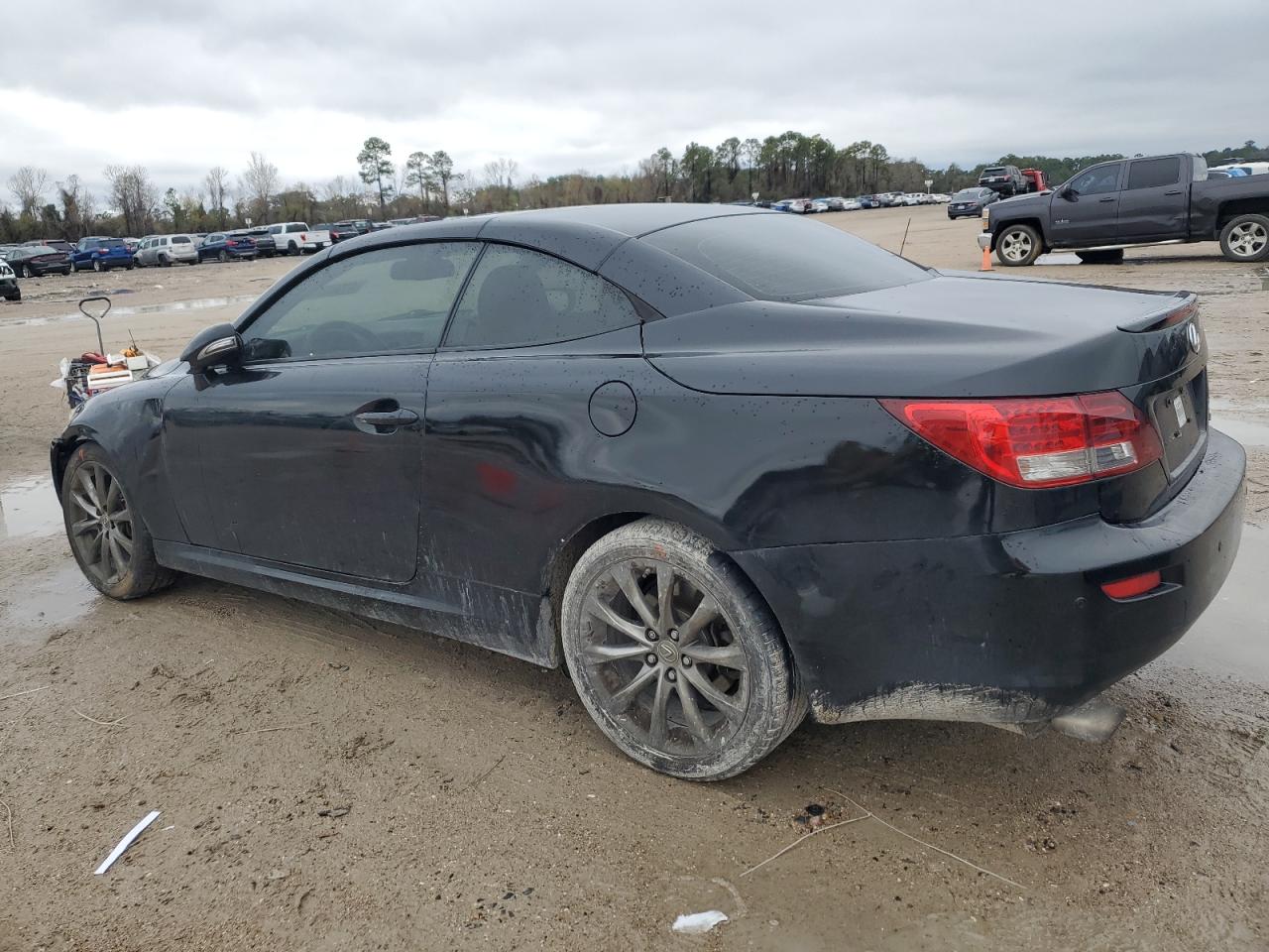 2014 Lexus IS - Image 2