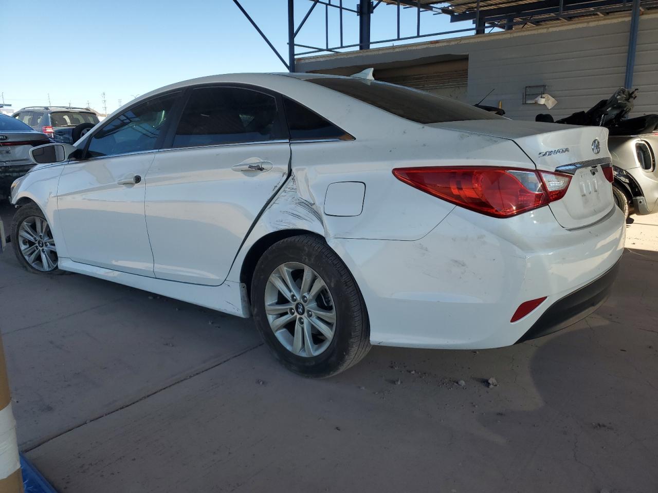 2014 Hyundai Sonata - Image 2