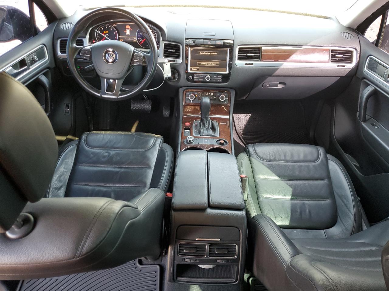 2014 Volkswagen Touareg - Image 8