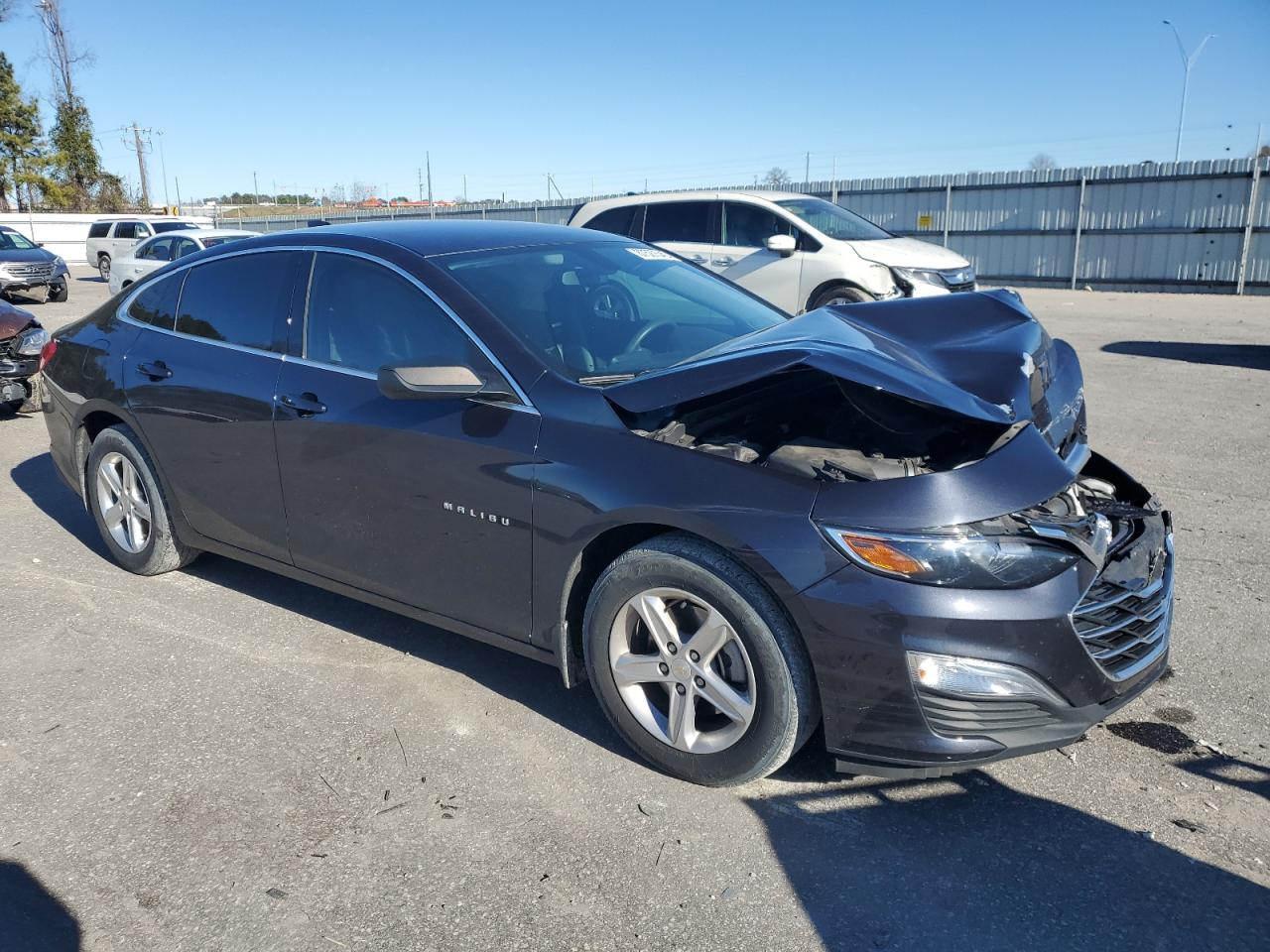 2022 Chevrolet Malibu - Image 4