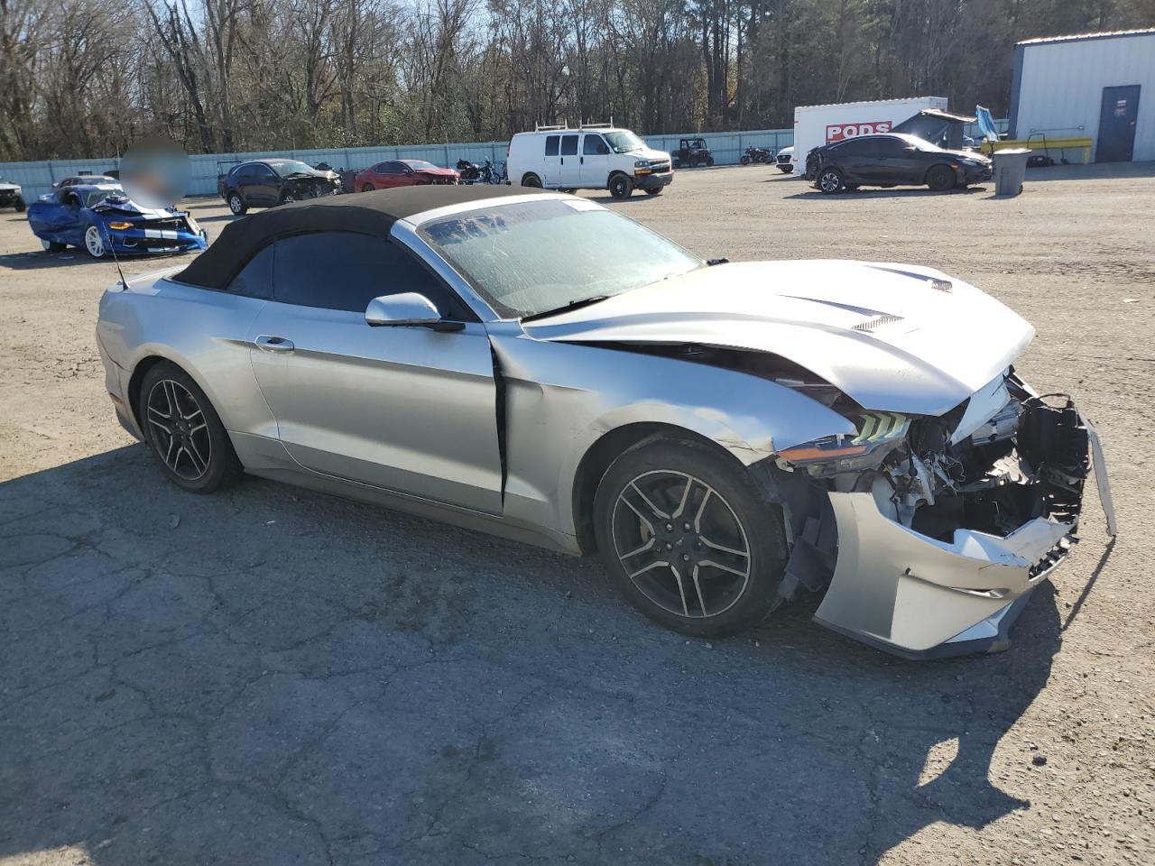 2019 Ford Mustang - Image 4