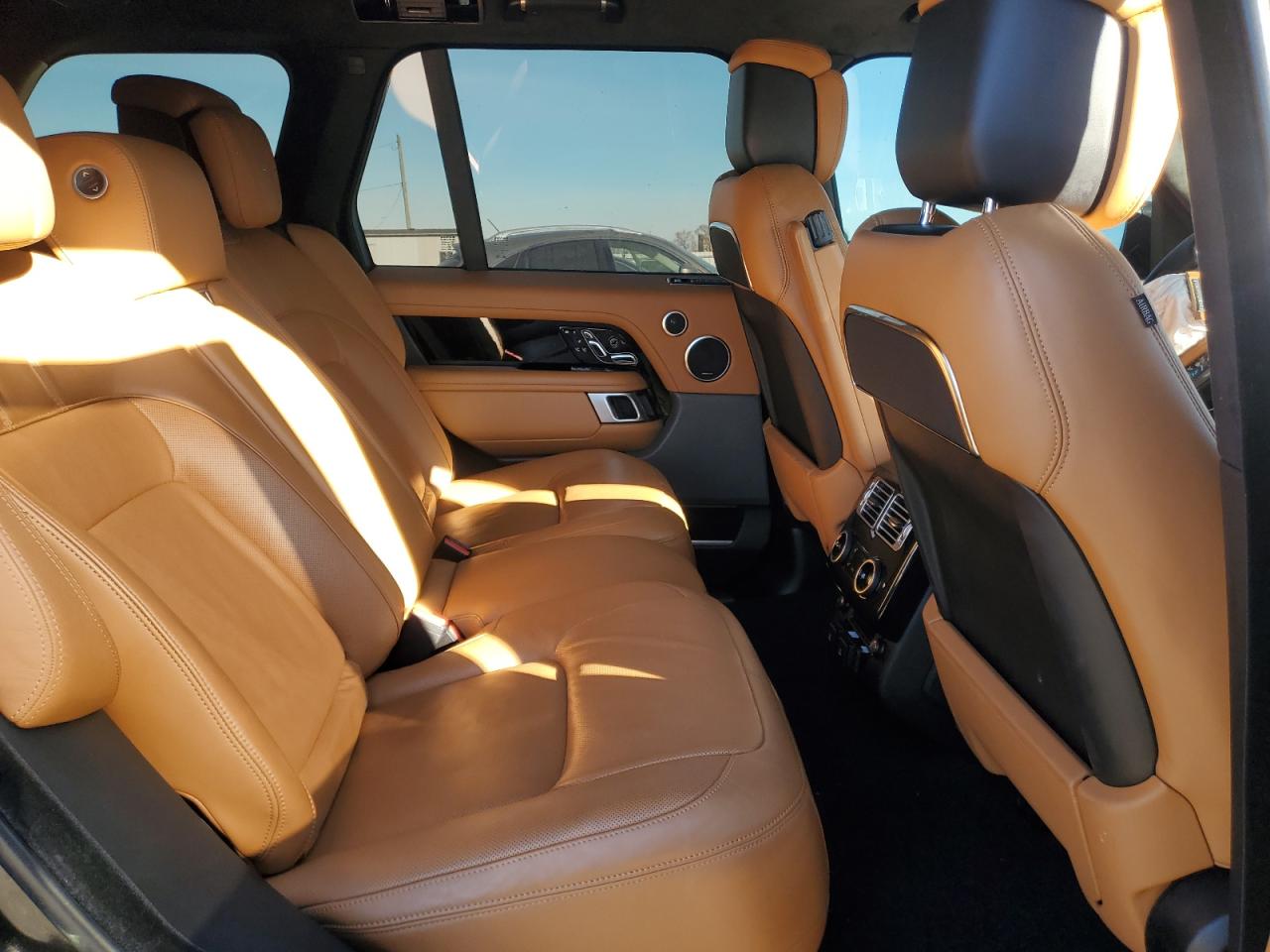 2021 Land Rover Range Rover - Image 11
