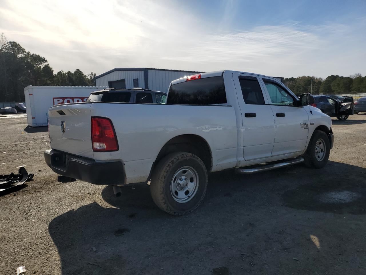 2019 RAM 1500 - Image 3