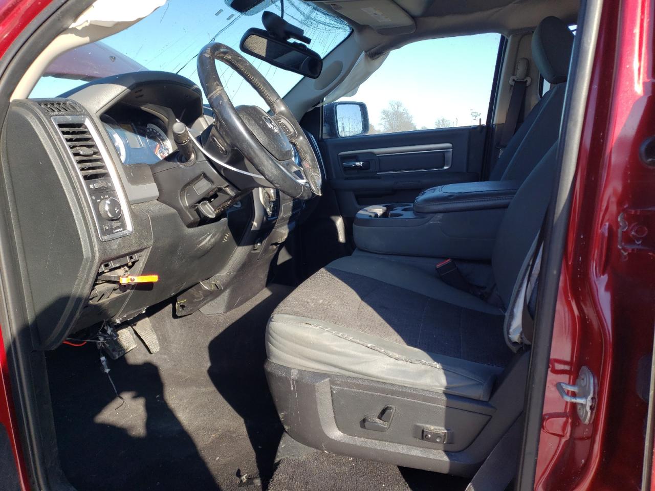 2015 RAM 1500 - Image 7