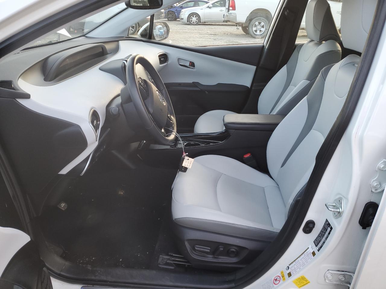 2020 Toyota Prius - Image 7