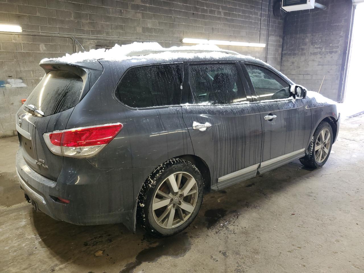 2014 Nissan Pathfinder - Image 3