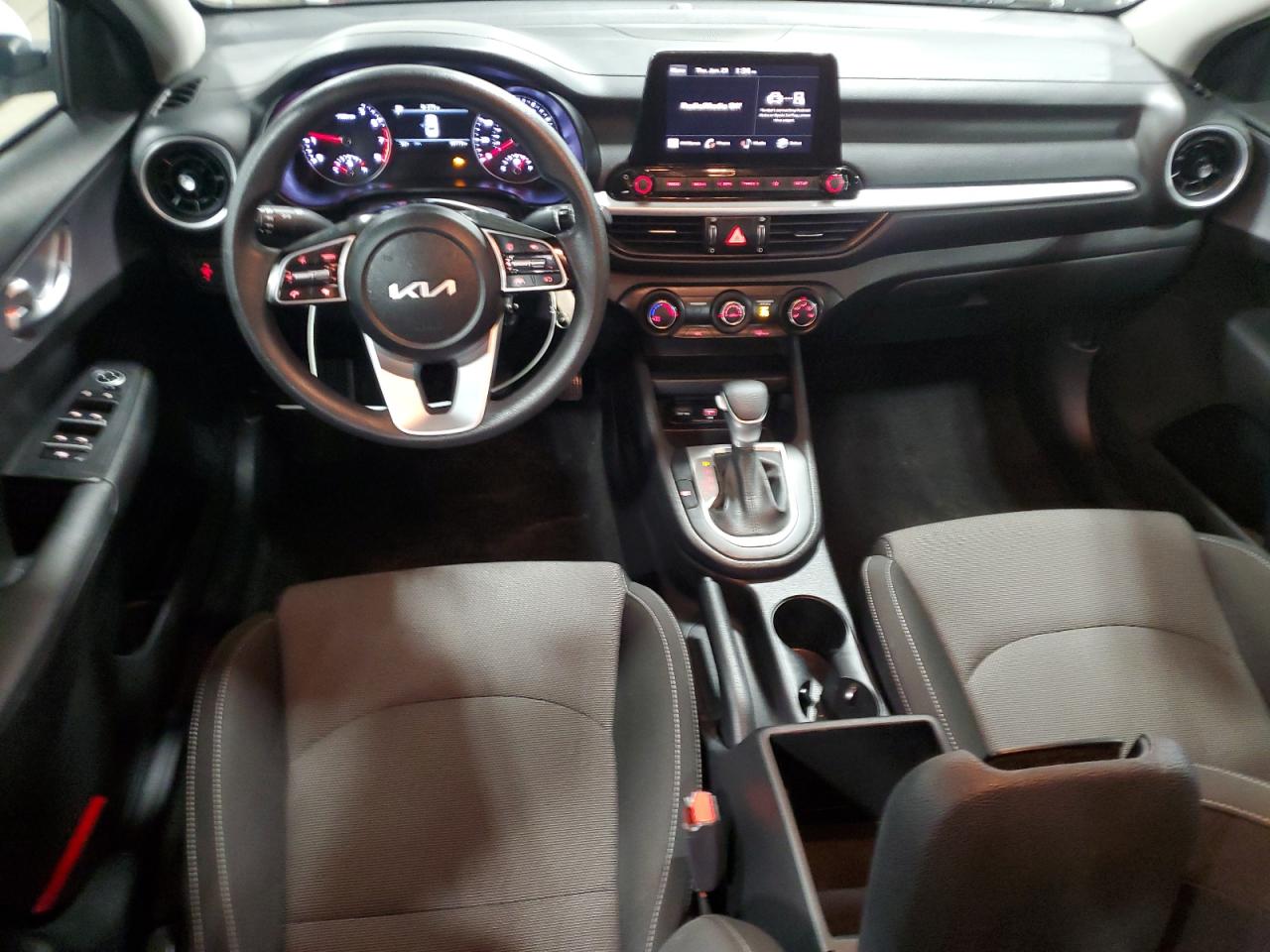 2023 Kia Forte - Image 8