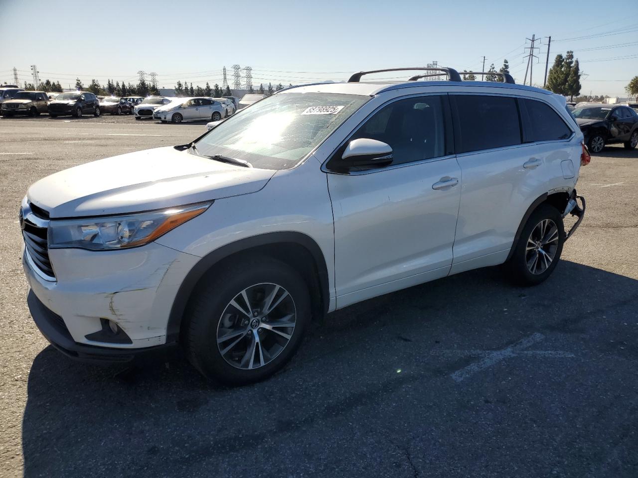 2016 Toyota Highlander - Image 1