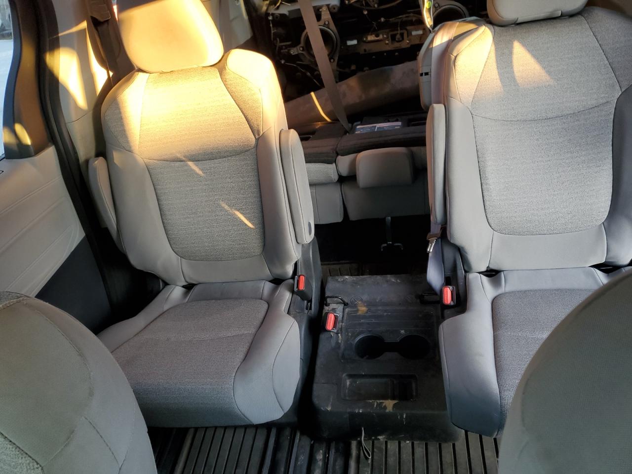 2022 Toyota Sienna - Image 10