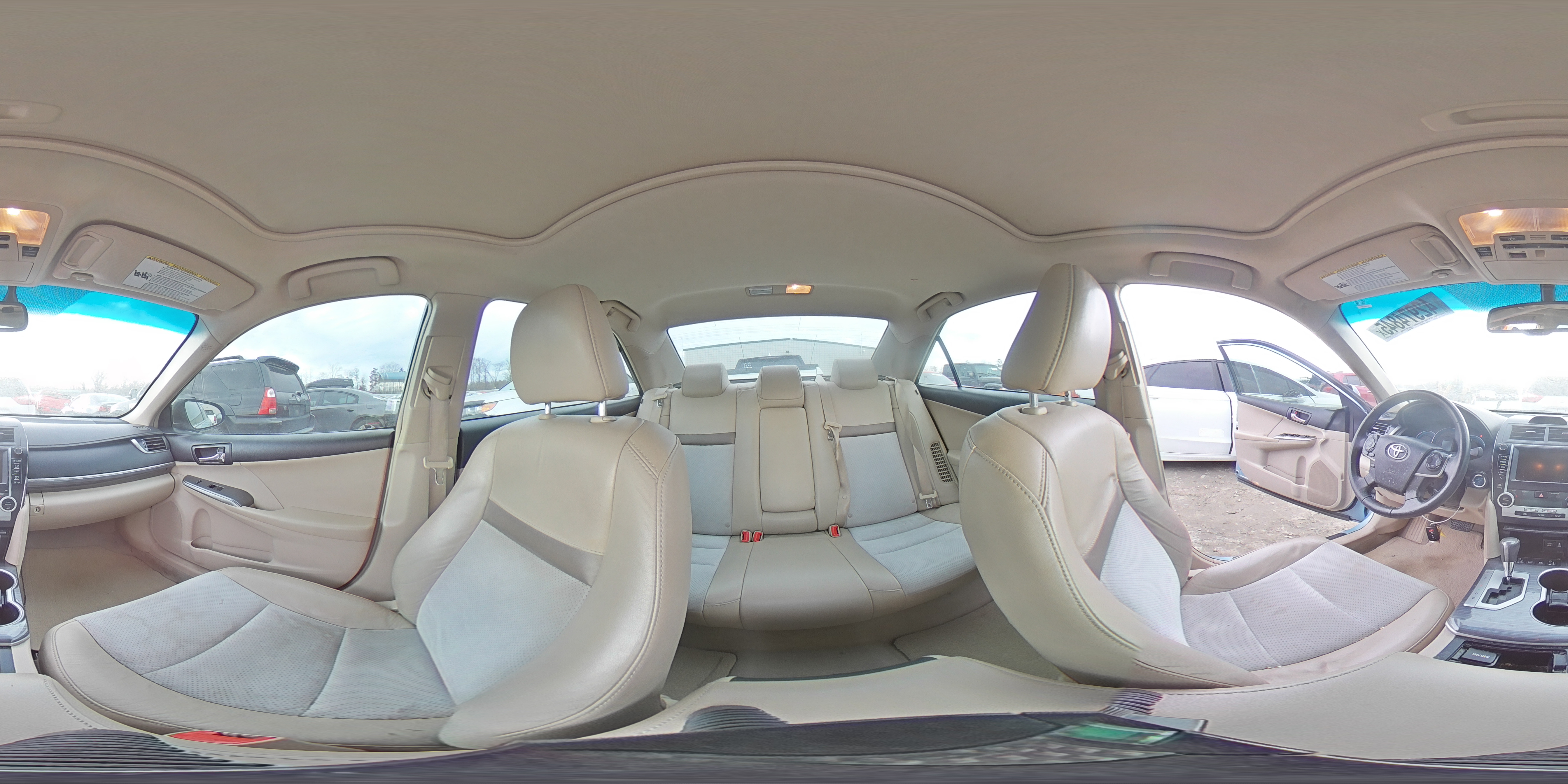 2012 Toyota Camry - Image 13