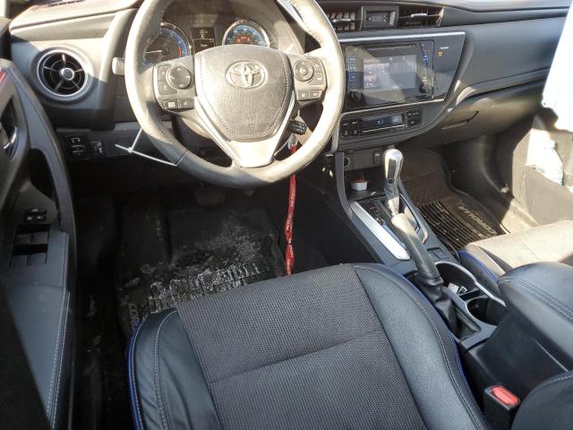  TOYOTA COROLLA 2017 Красный