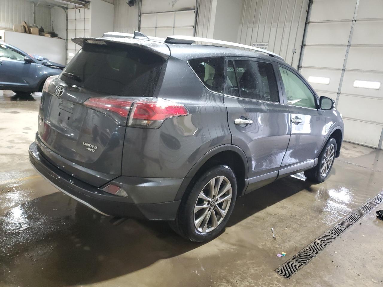 2017 Toyota RAV 4 - Image 3