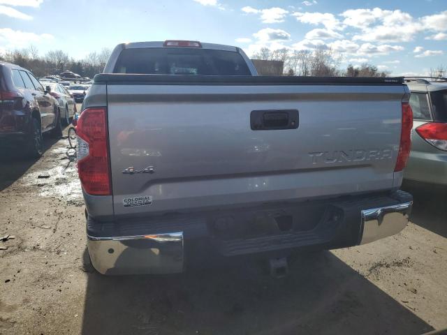  TOYOTA TUNDRA 2014 Srebrny