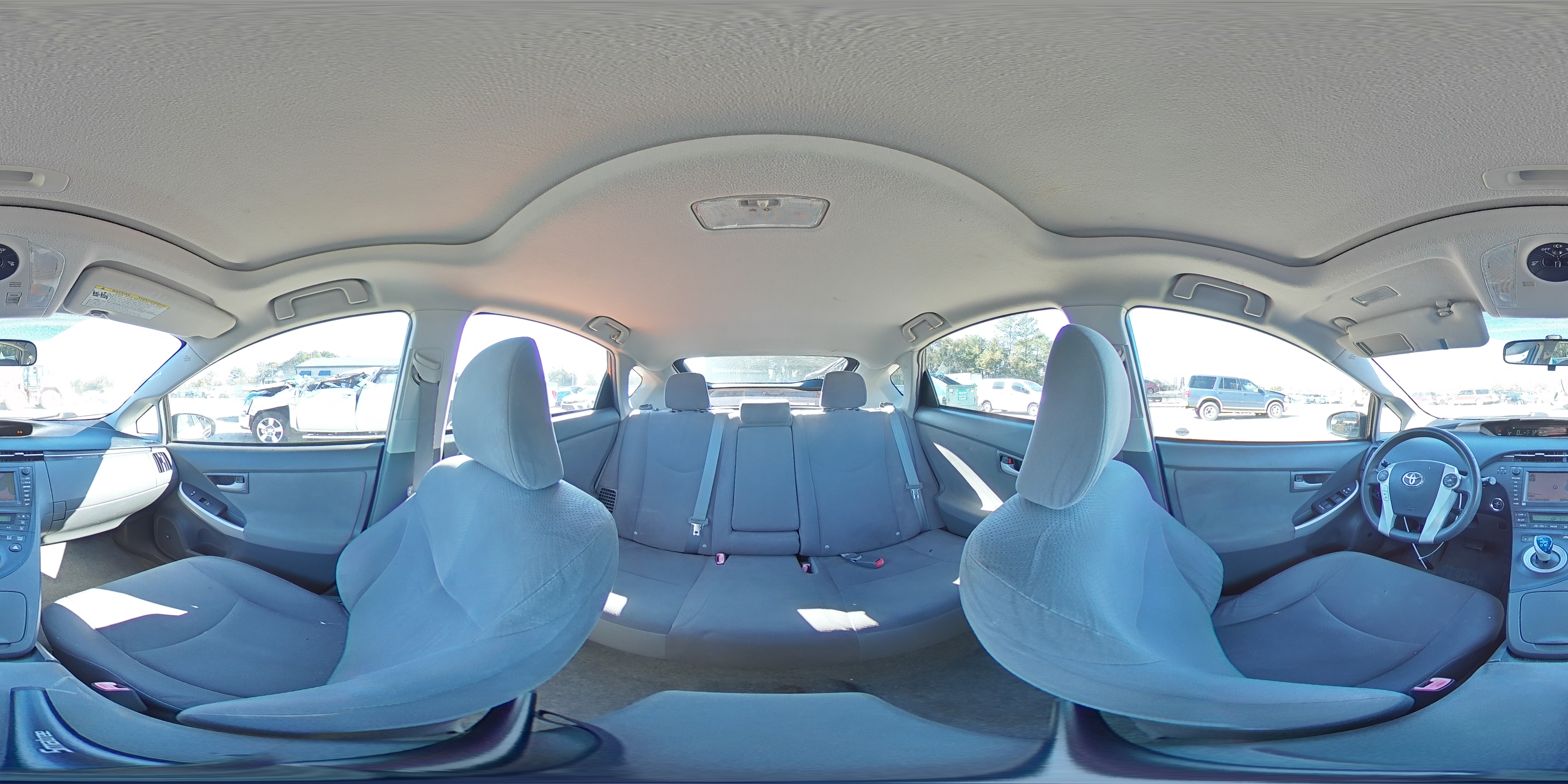 2010 Toyota Prius - Image 14