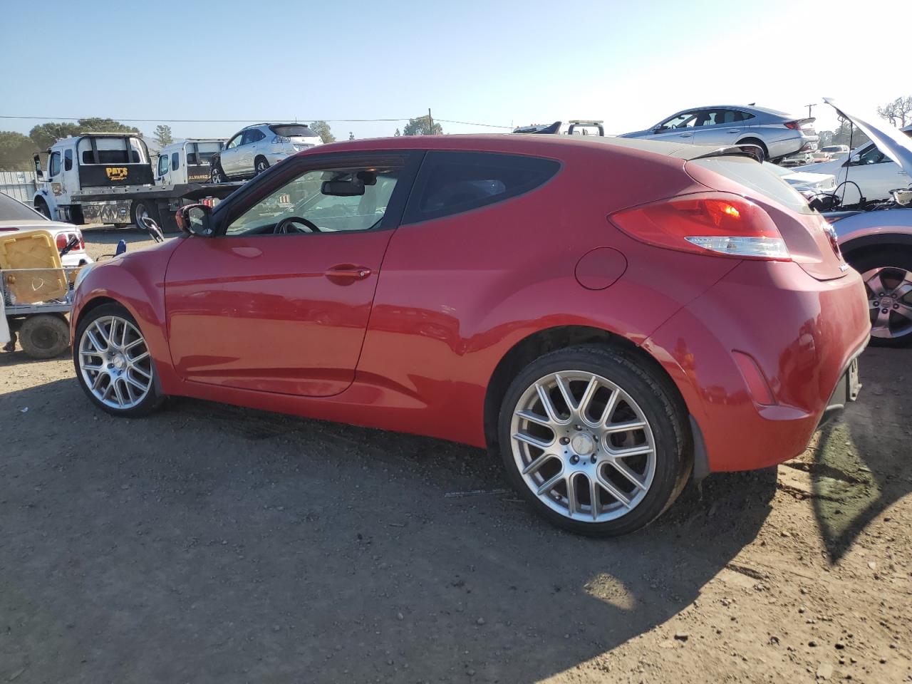 2013 Hyundai Veloster - Image 2