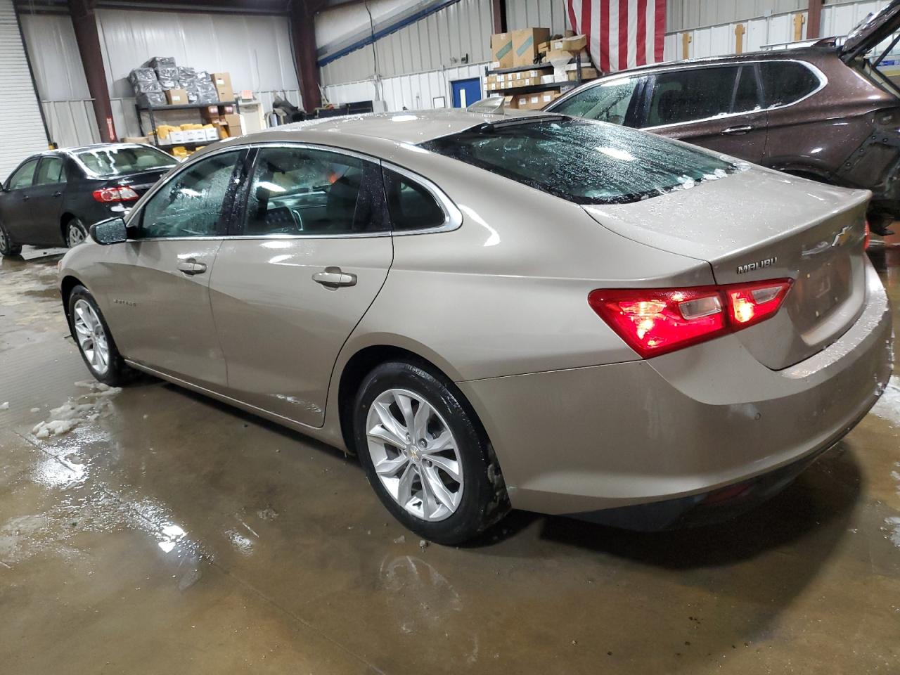 2023 Chevrolet Malibu - Image 2