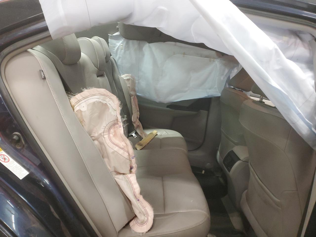 2017 Toyota Camry - Image 11