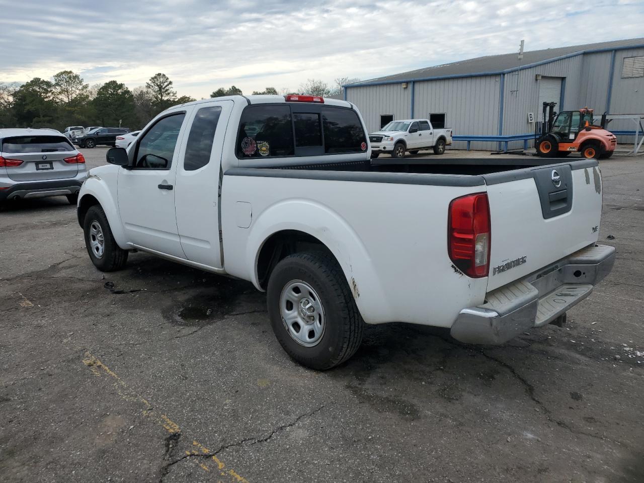 2005 Nissan Navara (Frontier) - Image 2