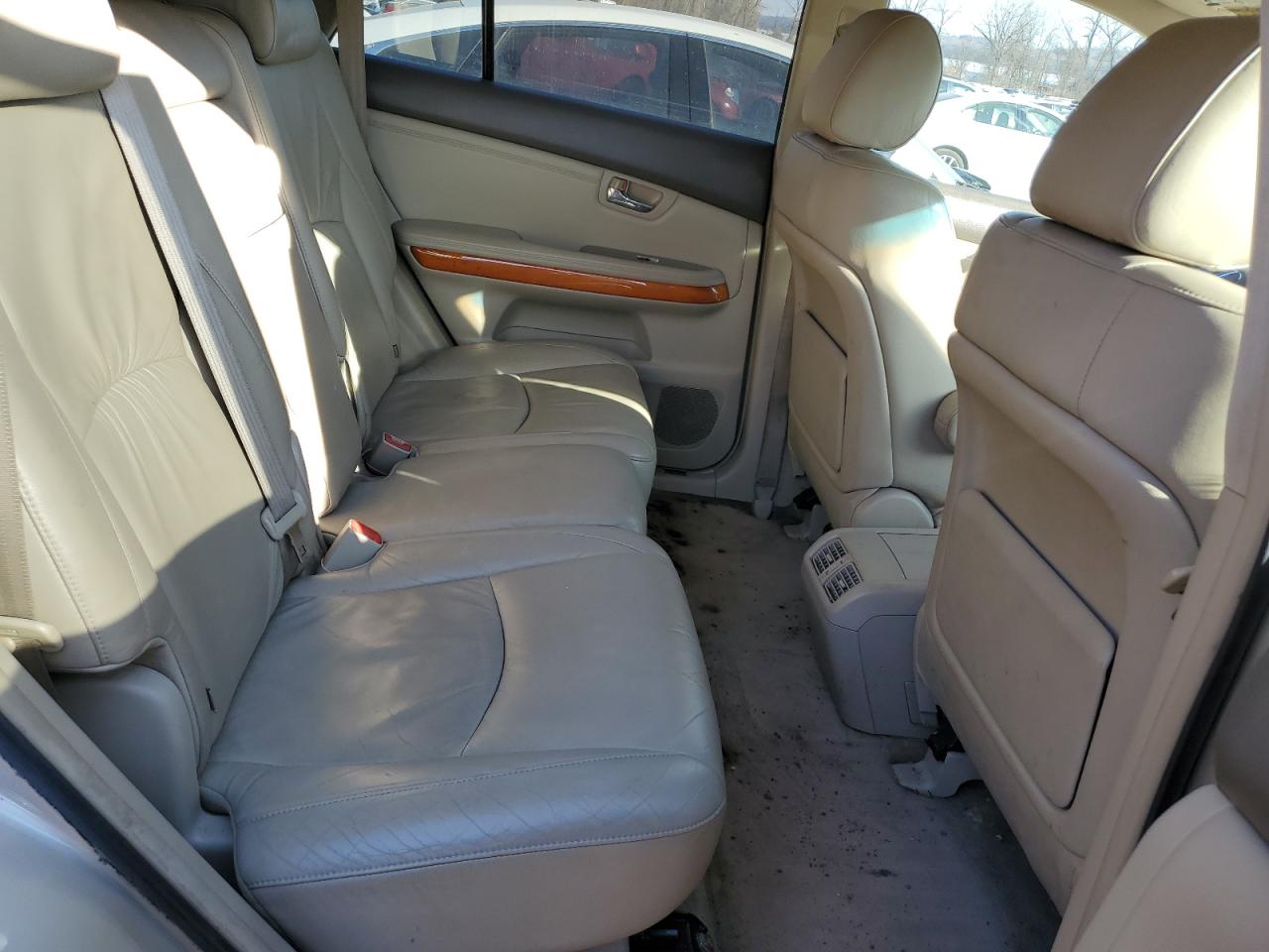 2004 Lexus RX - Image 11