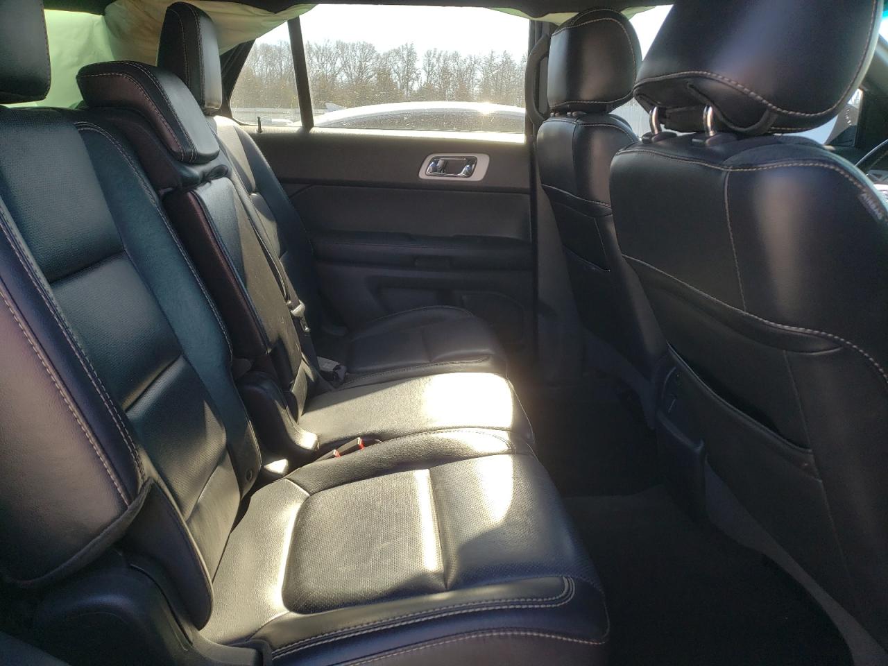 2013 Ford Explorer - Image 11