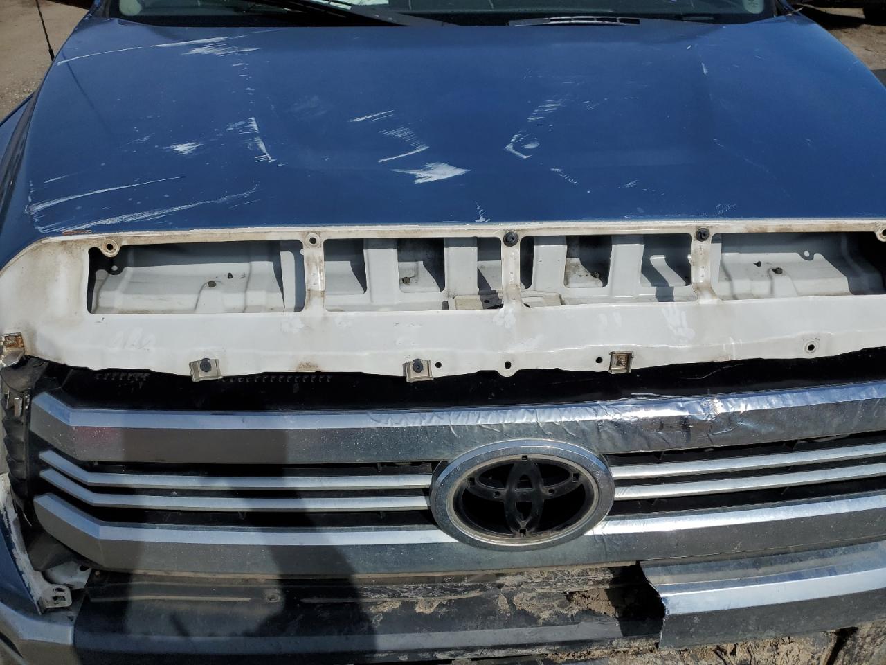 2016 Toyota Tundra - Image 12